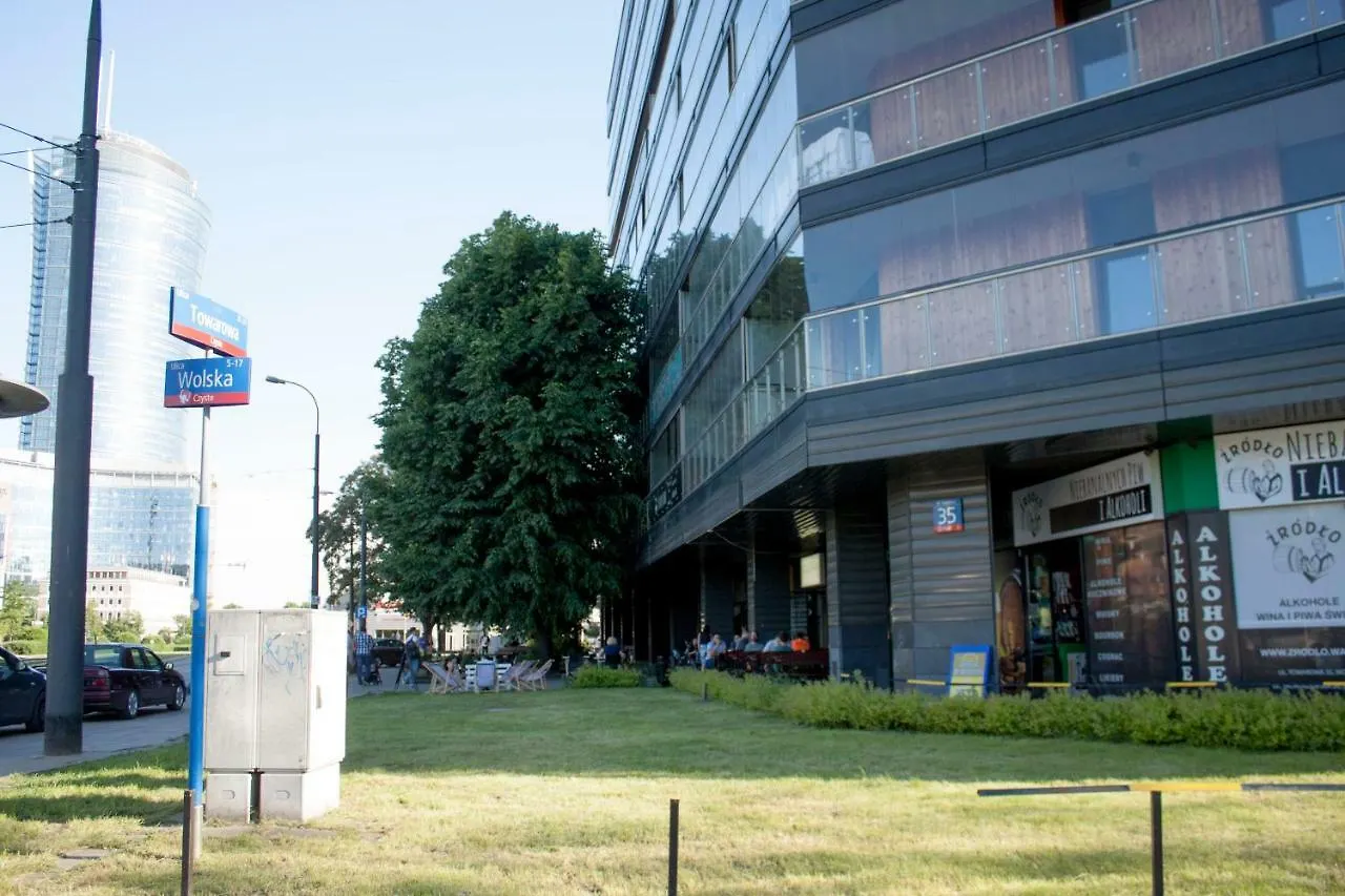 Labo Apartment Towarowa Kercelak Warszawa Polen